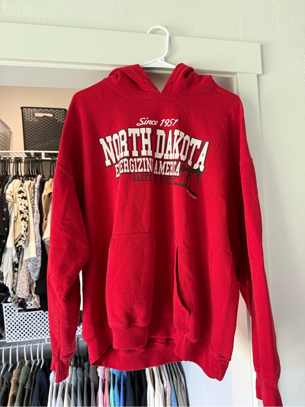 Gildan Red North Dakota Graphic Pullover Hoodie
